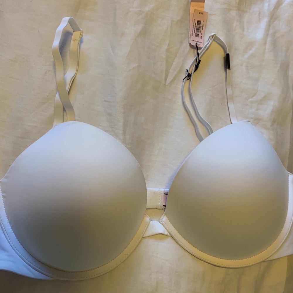 NWT Victoria’s Secret Padded Plunge Bra